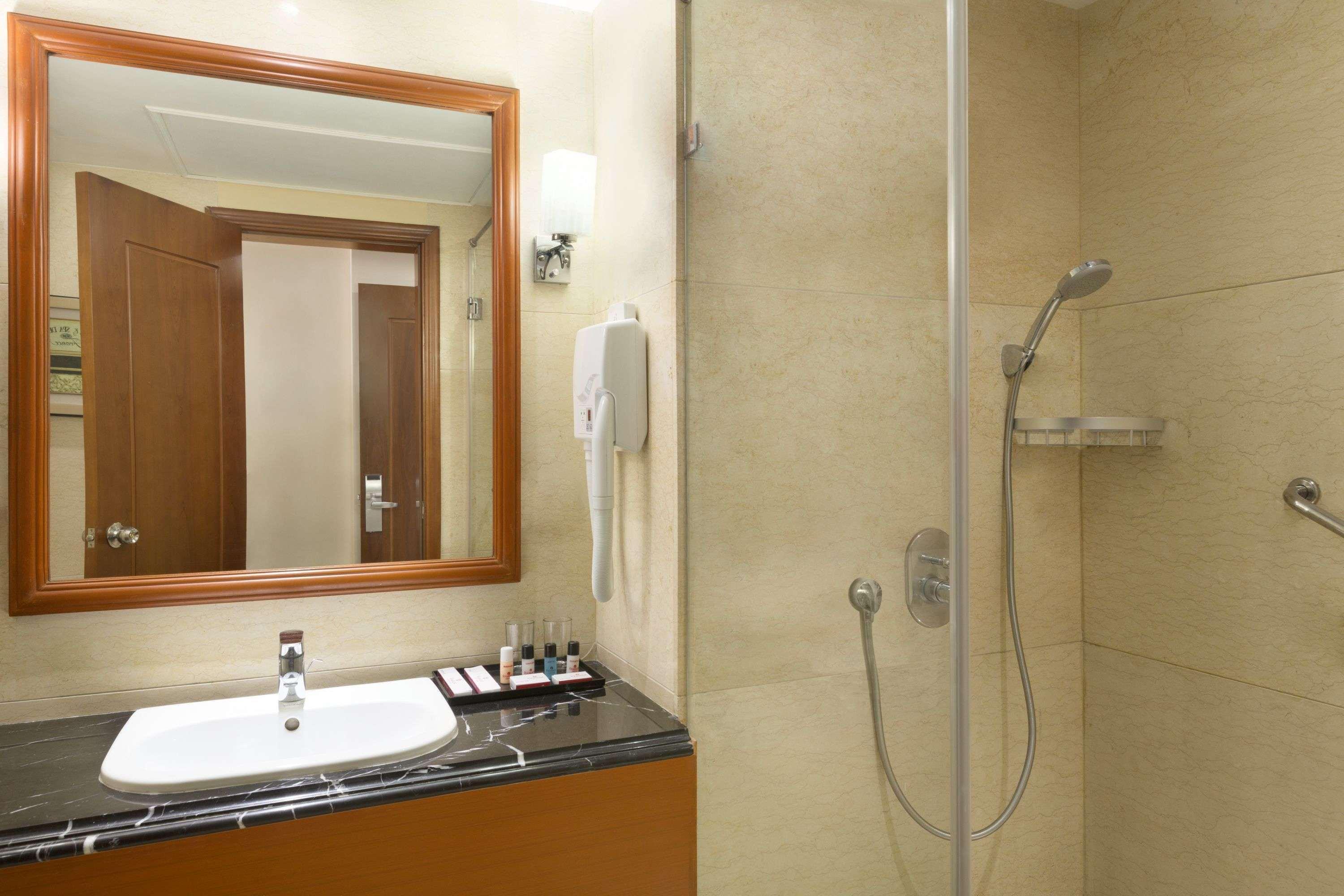 Ramada By Wyndham Amritsar Hotel Kültér fotó