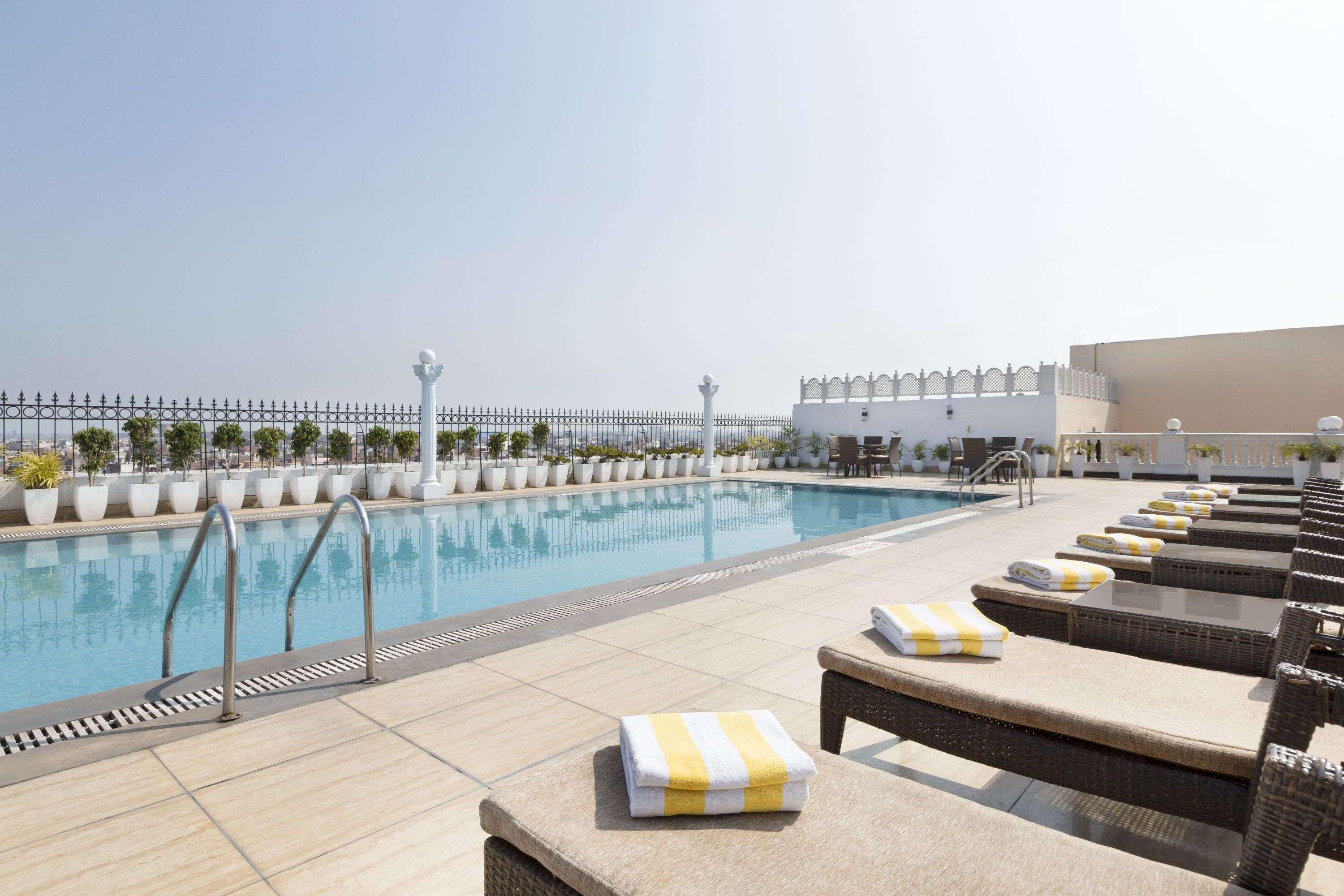 Ramada By Wyndham Amritsar Hotel Kültér fotó