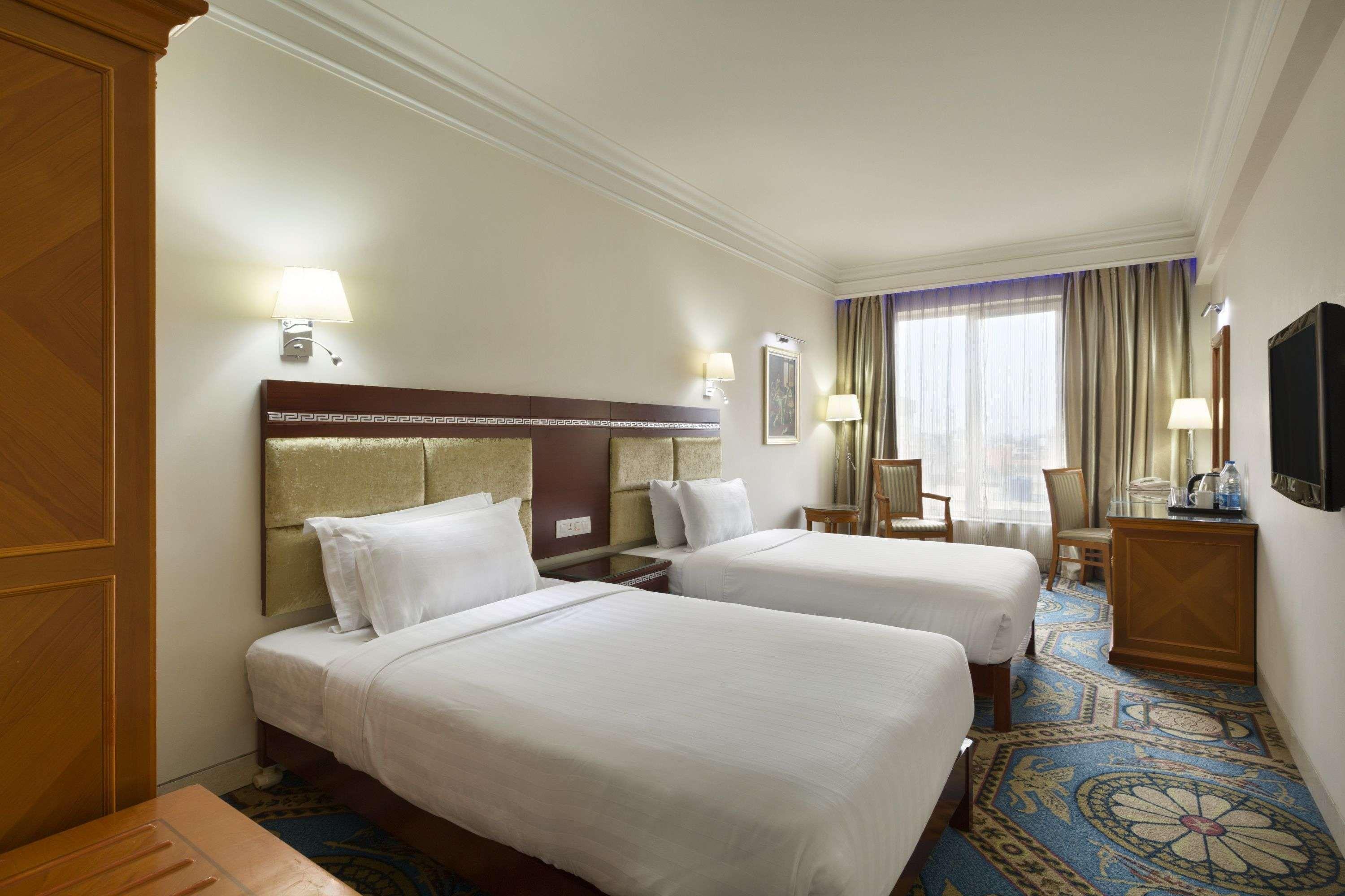 Ramada By Wyndham Amritsar Hotel Kültér fotó