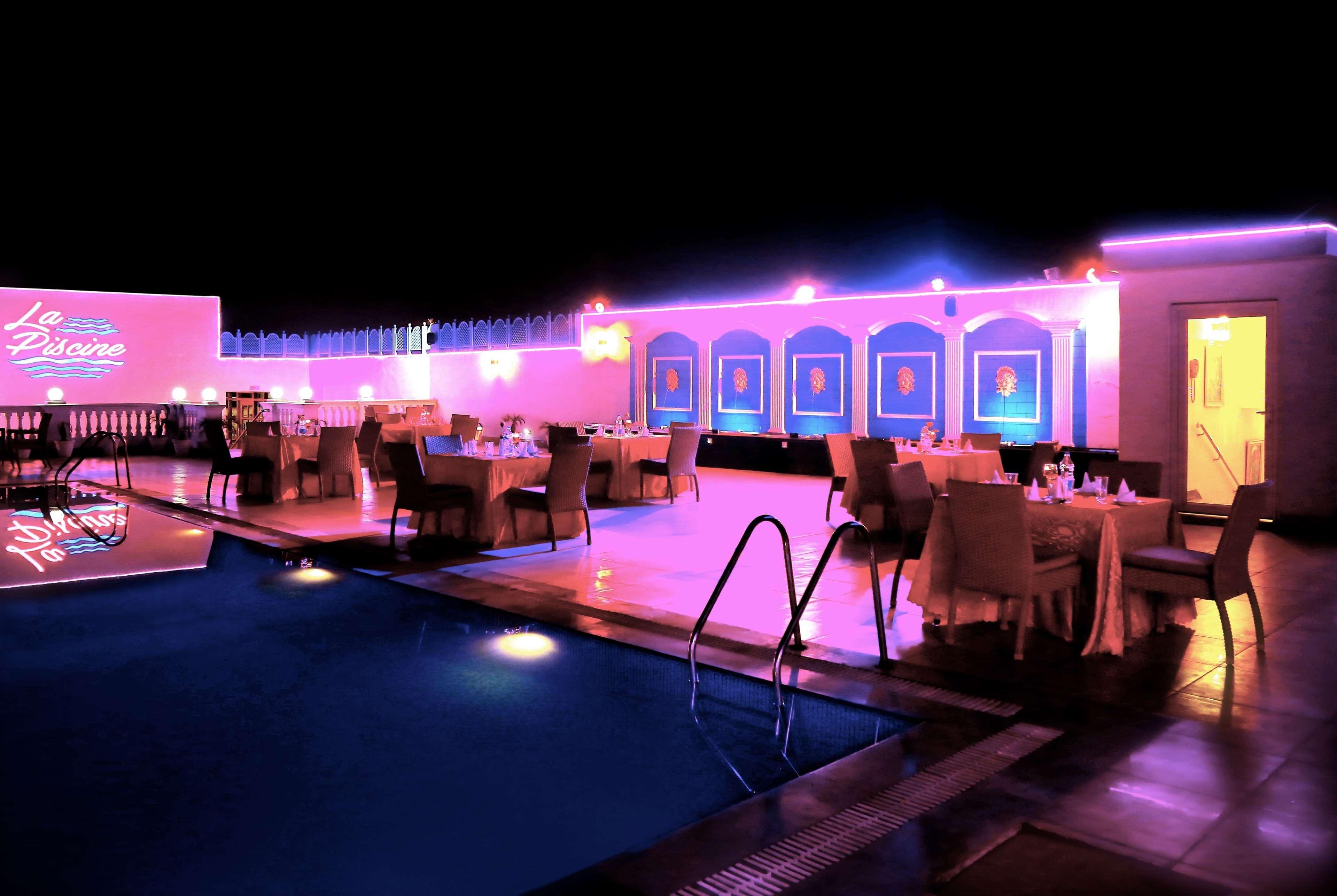 Ramada By Wyndham Amritsar Hotel Kültér fotó