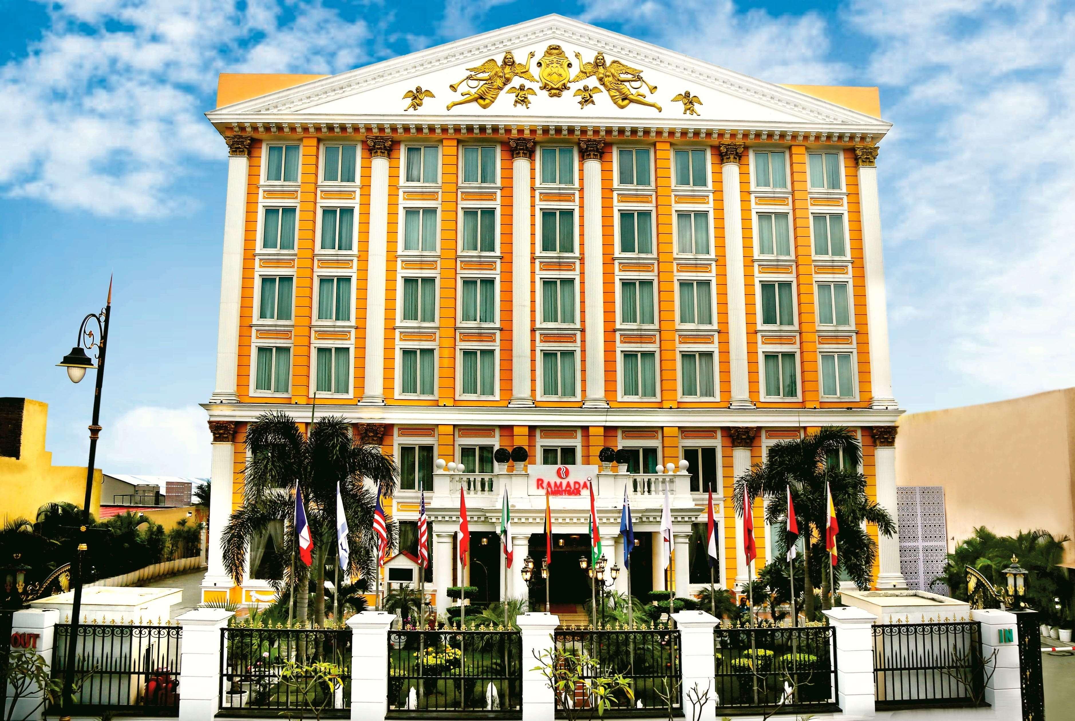 Ramada By Wyndham Amritsar Hotel Kültér fotó