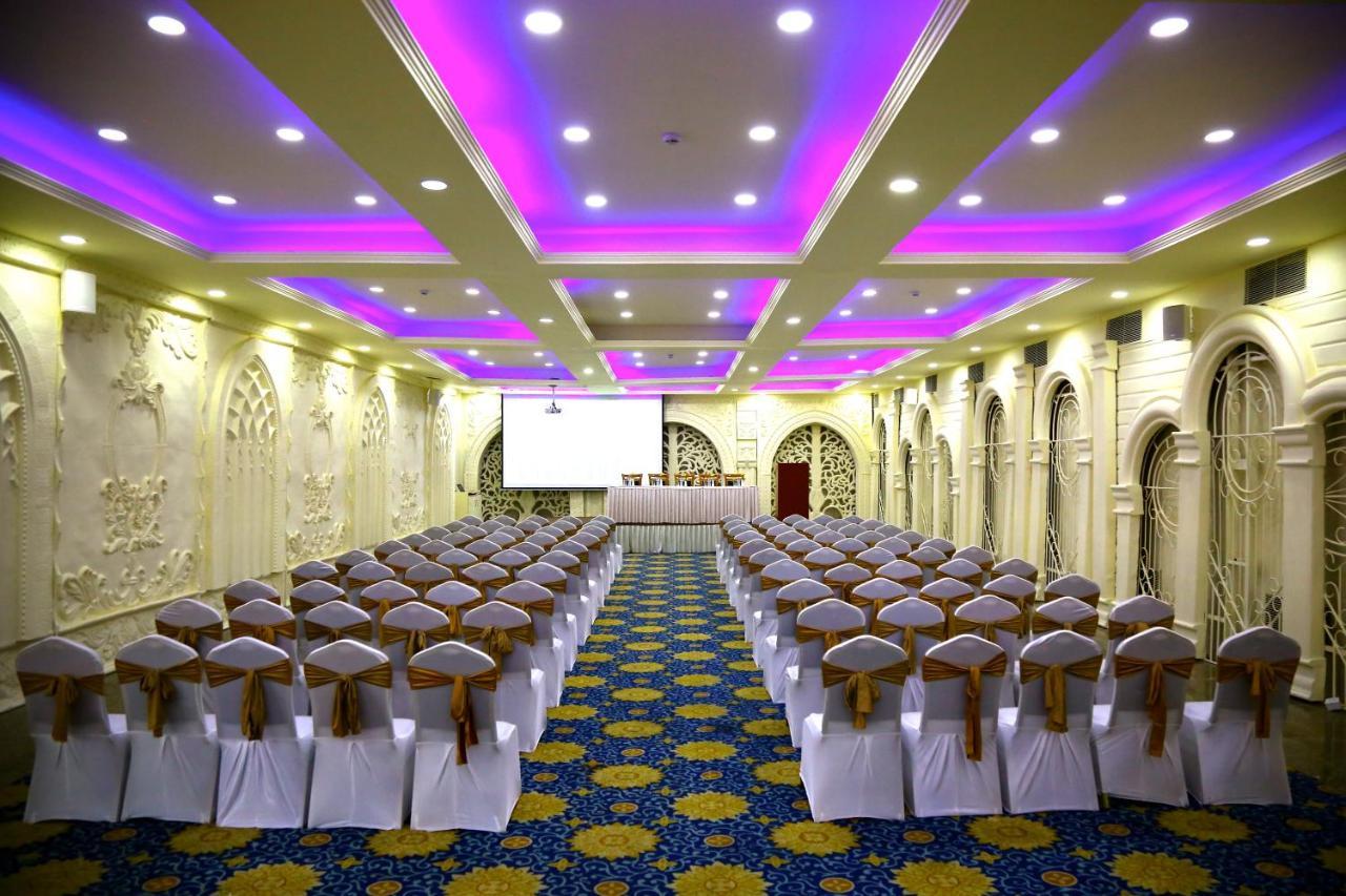 Ramada By Wyndham Amritsar Hotel Kültér fotó