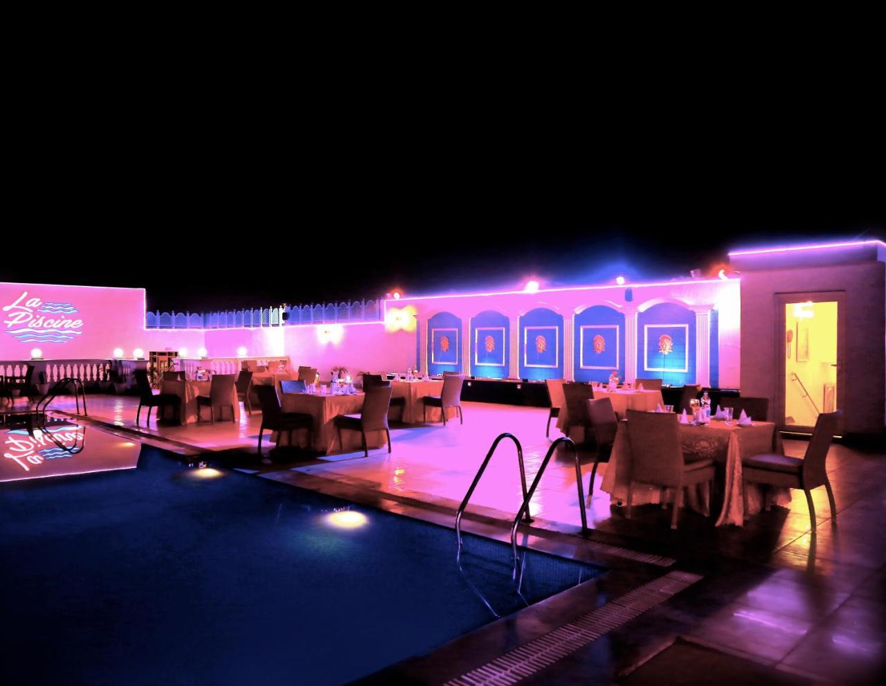 Ramada By Wyndham Amritsar Hotel Kültér fotó